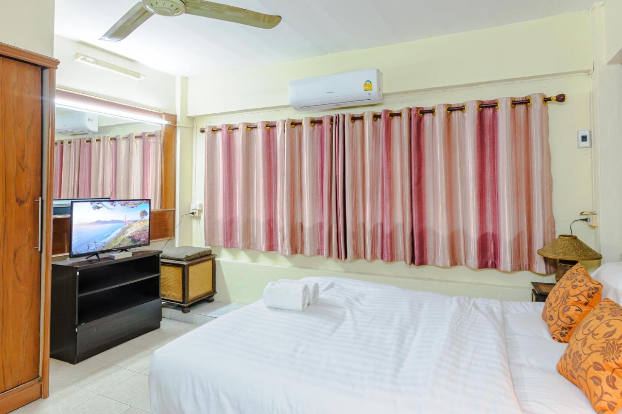 High5 Guesthouse Pattaya Exterior foto