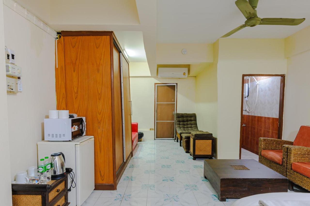 High5 Guesthouse Pattaya Exterior foto